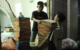 Spontaneous relief efforts in Ho Chi Minh City: Residents eager to support flood-hit communities
