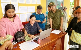 Over 6mn Vietnamese to receive cash gifts for National Party Congress, Lunar New Year celebrations