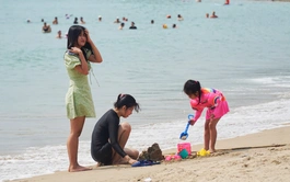 Beachgoers injured by sharp objects at Vietnam’s Nha Trang beach