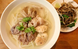 Clear-broth ‘bun bo Hue’ by former Harvard researcher brings quiet charm to Ho Chi Minh City alley