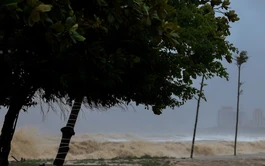 Typhoon Kajiki kills 3 in Vietnam, floods Hanoi streets