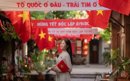 Da Nang cafés immerse visitors in National Day atmosphere