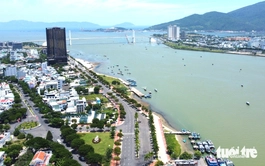 Da Nang cracks down on noisy karaoke speakers along Han River