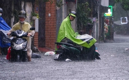 Heavy rains from storm Bualoi force widespread school closures in northern Vietnam