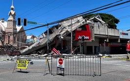 Earthquake of magnitude 7.8 strikes off southern Philippines