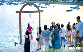 Vietnam’s Nha Trang offers budget-friendly snail feast, spectacular sunset views