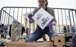 Some U.S. students re-think college plans in states with abortion bans