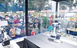 Tech meets tradition with 'digital phở' at Hanoi festival