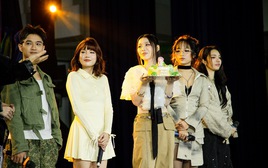 Han Sara tổ chức fan meeting cùng bộ đôi ‘em xinh’ Hoàng Duyên, Đào Tử A1J