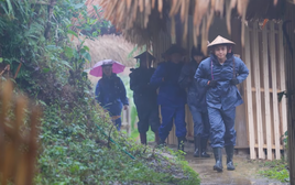 Gia đình Haha trở lại Bản Liền