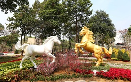 Mở ô chữ Vạn sự như ý đón may mắn đầu năm