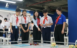 Thiếu nhi TP.HCM khám phá thế giới khoa học, công nghệ hiện đại tại STEM TOWN