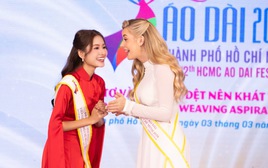 Người trẻ tự hào khoe bản sắc Việt với áo dài