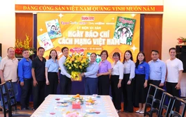 Thành Đoàn, Hội đồng Đội TP.HCM chúc mừng Khối ấn phẩm Khăn Quàng Đỏ dịp 21-6