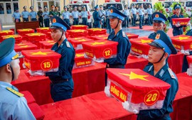 Chuyến bay đặc biệt chở hơn 13.000 mẫu hài cốt liệt sĩ phục vụ xác định ADN