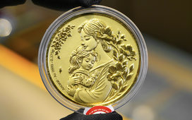 Giá vàng ‘mắc kẹt’ trong vùng 4.100 - 4.200 USD/ounce, vì sao?