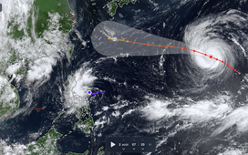 Bão Dolphin hướng về Trung Quốc, phía đông Philippines sắp có thêm bão mới