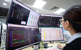 Chứng khoán 16-9: Tiền đổ vào dầu khí, ngân hàng, VN-Index bước vào nhịp tăng mới?