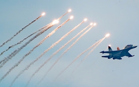 Vietnam’s Su-30 fighter jets deploy flares over Hanoi in parade rehearsal
