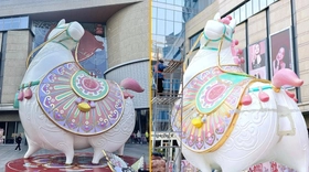 Linh vật ngựa 'mập như heo' khiến dân mạng cười bò