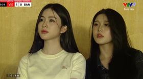 Danh tính 2 nữ cổ động viên xinh đẹp trong trận Việt Nam - Bangladesh