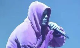 Justin Bieber kiếm 10 triệu USD khi chỉ 'ngồi lướt YouTube'