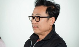 Danh hài Vân Sơn tuổi 65: 'Tôi hít đất, chơi pickleball để giữ cơ'