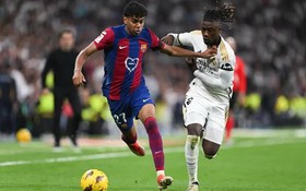 Kylian Mbappe lập công rồi đá hỏng phạt đền, Real Madrid thắng Barcelona trong trận El Clasico