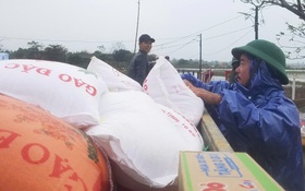 'Thưa bà con, người dân Phú Yên đang gặp hoạn nạn, chúng ta cùng giúp họ vượt qua'