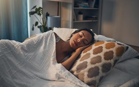 Khung giờ nào nên ngừng nạp đường để có giấc ngủ ngon?