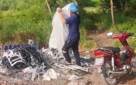 Bỏ rác thải sai quy định bên đường Rạch Cầu Suối, 1 người bị phạt 3,5 triệu đồng