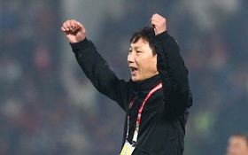 Báo Hàn Quốc tranh luận: 'Kim Sang Sik - Park Hang Seo, ai giỏi hơn?'