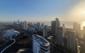 'Mùa hè ngược nắng' ở Gold Coast miền Đông nước Úc