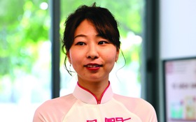 Rie Qudan: "Tôi muốn suy tư về cái đúng đắn trong chiều không - thời gian của tiểu thuyết"