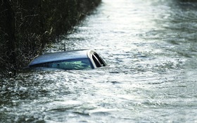 Sông ngòi và cơ quan chuyên trách