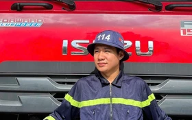 Đi giúp dân vùng lũ, chiến sĩ chữa cháy từ TP.HCM cứu nữ sinh thoát chết trong gang tấc