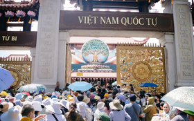 Việt Nam Quốc Tự được xây dựng từ năm nào?