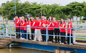 Chiến sĩ Hoa phượng đỏ tham quan nhà máy, tìm hiểu lịch sử ngành nước