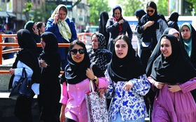Tại sao Iran?