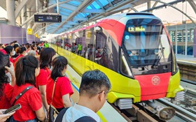Tăng tần suất, tàu điện Hà Nội chạy tới nửa đêm trong ngày tổng hợp luyện diễu binh 24-8