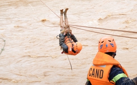 Những chiến sĩ công an chuyên cứu người giữa lằn ranh sinh - tử