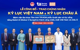 Bệnh viện Tâm Anh lập kỷ lục châu Á về phẫu thuật não bằng Robot AI