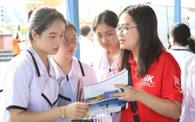 Tư vấn tuyển sinh ở Cà Mau: Học sinh không hỏi điểm, 'truy' bản chất ngành nghề