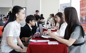 Sinh viên phỏng vấn thử, việc làm thật