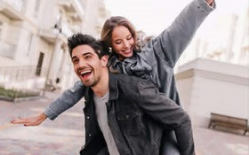 7 điều nhỏ khiến mối quan hệ hạnh phúc hơn cả tiền bạc