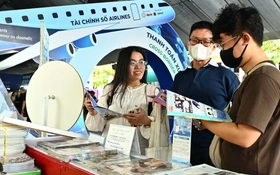 Bạn trẻ tìm hiểu hệ sinh thái số toàn diện tại Lễ hội Tài chính số 2026