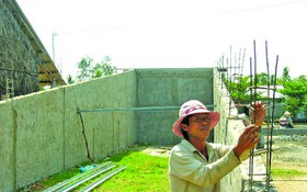 Sáu Quân xây cầu