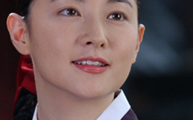 Lee Young Ae quyết tâm làm tiến sĩ