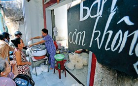 Bát cơm trắng lòng