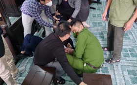 ​Thế giới bên ngoài song sắt